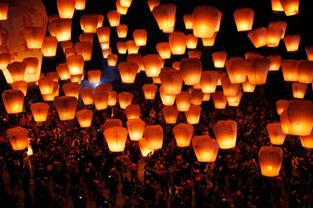 SKY LANTERNS Spectacular and serene the sight of flocks of paper stars 
